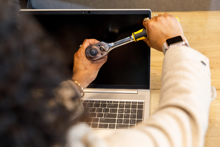 MRA laptop sleutelen 2